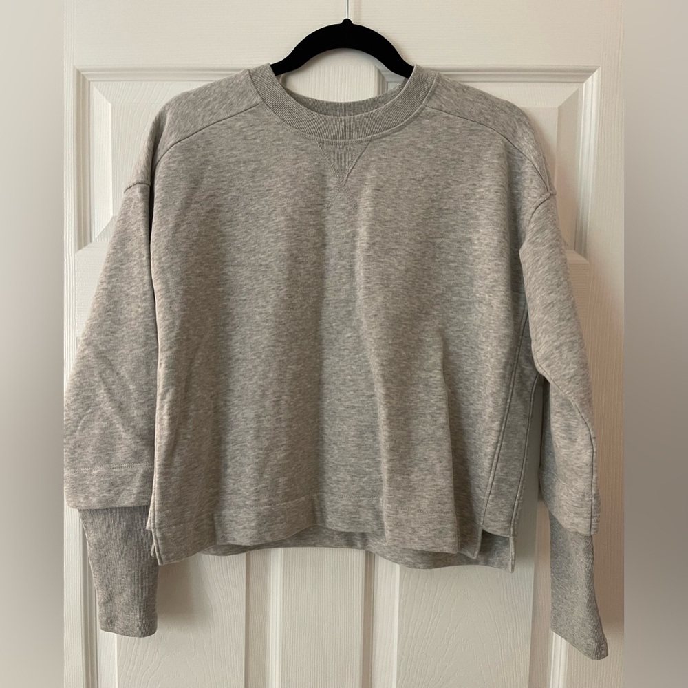 Reiss Women’s Light Heather Grey Cropped Sweatshirt Sz. Small